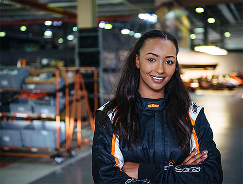 Naomi Schiff: FRAUEN-POWER IM KTM X-BOW GT4 - Foto: KTM Naomi Schiff: FRAUEN-POWER IM KTM X-BOW GT4 - Foto: KTM