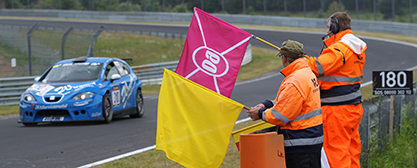 Ab sofort gilt bei den Läufen zur VLN Langstreckenmeisterschaft Nürburgring eine neue Doppel-Gelb-Regelung - Foto: VLN