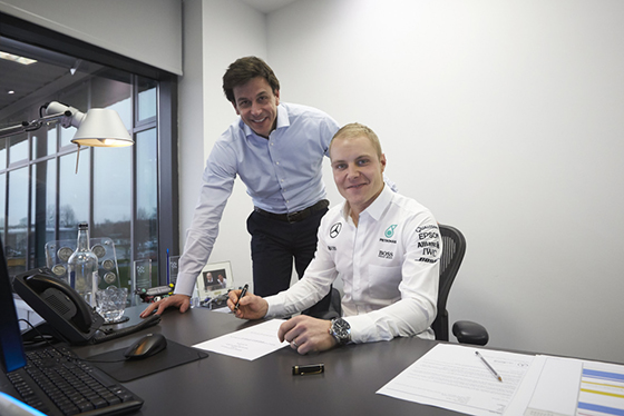 Valtteri Bottas hat bei Mercedes-AMG Petronas Motorsport unterschrieben <br> Foto: Daimler Media