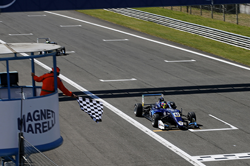 Erstes Podium für Ferdinand Habsburg in der FIA F3