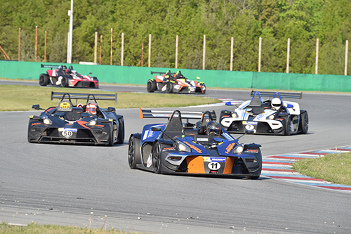 Am 05. und 06. Mai 2017 werden &uuml;ber 50 KTM X-BOW Rennfahrzeuge in drei verschiedenen Wertungsklassen das Fahrerlager von Br&uuml;nn/Tschechische Republik bev&ouml;lkern